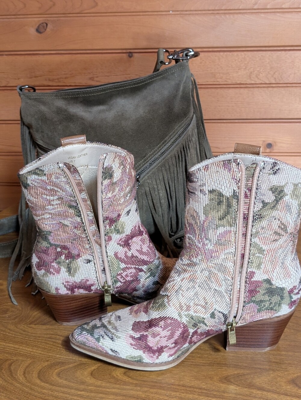 Oasis Society Women's Size 7 Karina Mauve Floral Tapestry Ankle Boots - Picture 9 of 12